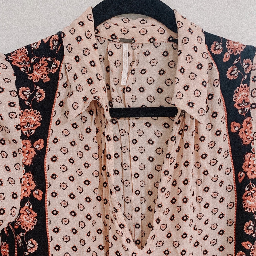 BLOUSE - Picture 2 of 2